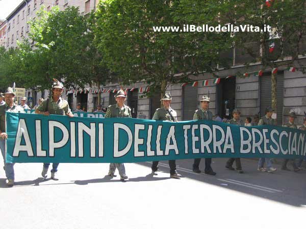 Il gruppo degli Alpini di Brescia.