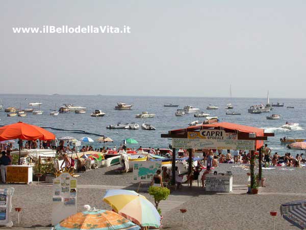 Ingresso alla spiaggia di Positano.