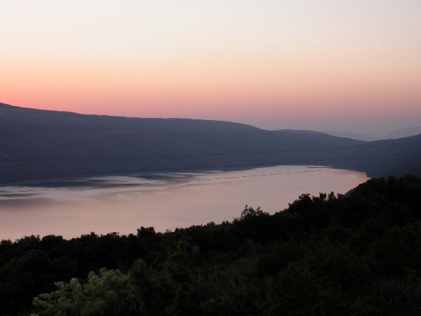 Il lago di Vrana al centro dell'isola di Cherso.