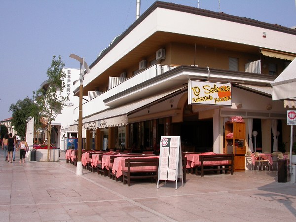 Lignano Sabbiadoro: vie del centro.