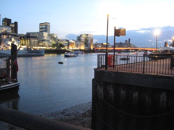 Londra: vista del Thames.