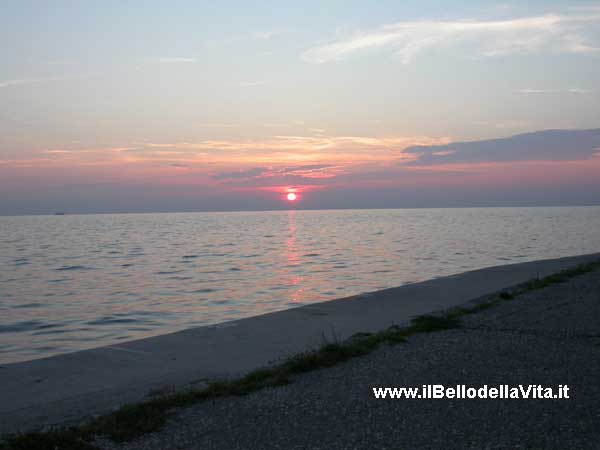 Tramonto dal lungomare di Pirano.