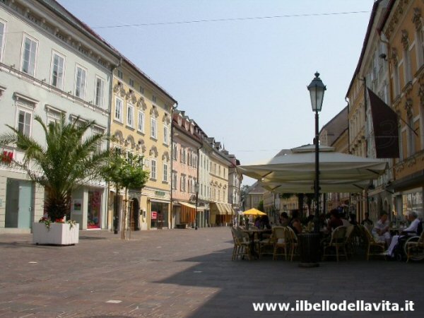 Una via nel centro di Klagenfurt.