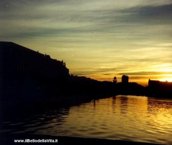 Trieste, tramonto sulle rive.