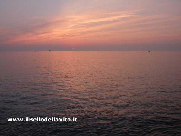 Un tramonto sul golfo di Trieste.