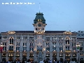 Piazza Unità in festa per i 50 anni del ritorno di Trieste all'Italia. - Clicca per ingrandire la foto...