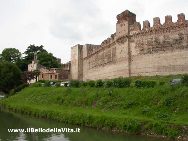 Altro scorcio delle mura di Cittadella (PD).